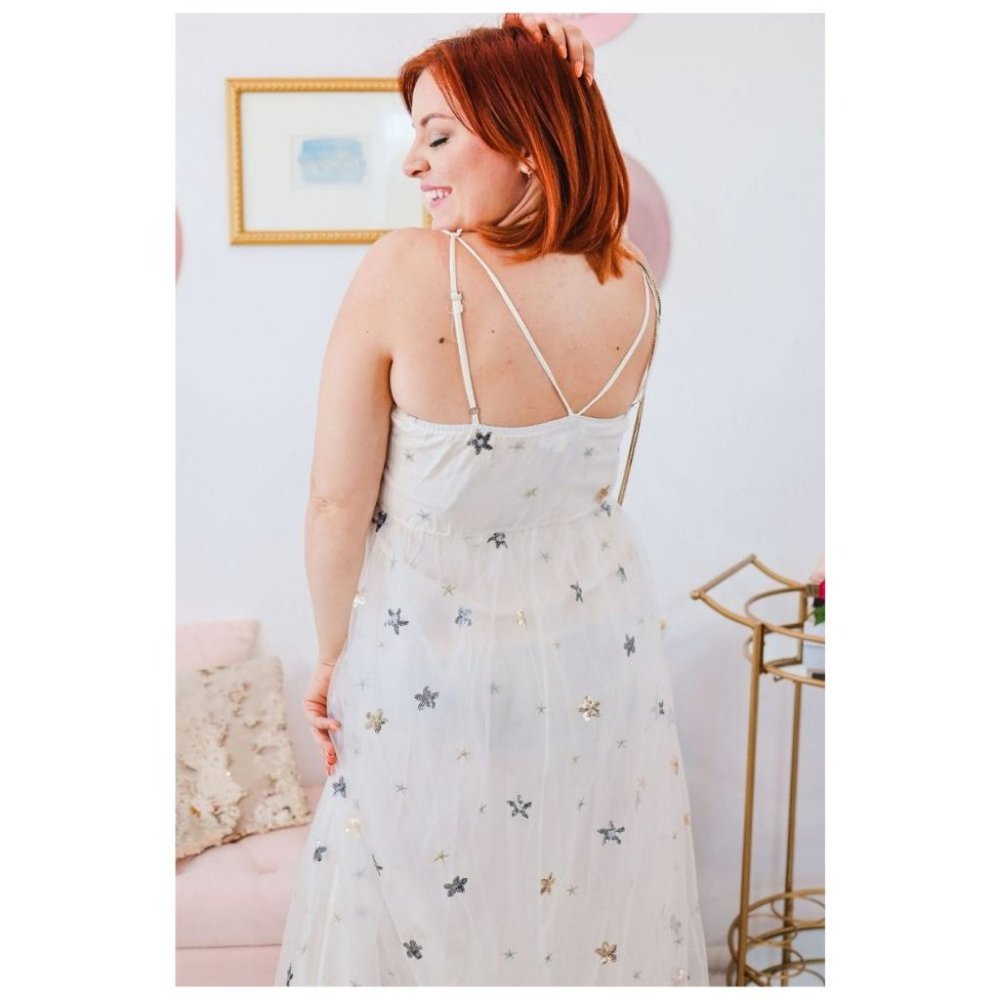 White Star Embroidered Dress - Picture 7 of 8